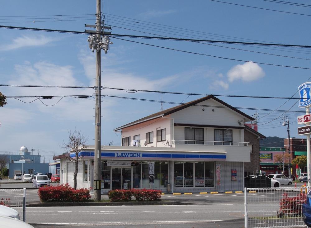 コンビニ<br>ローソン宿毛駅前町店まで3279m